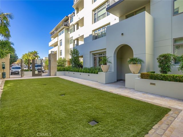 920 Granite Drive 213, Pasadena, CA 91101
