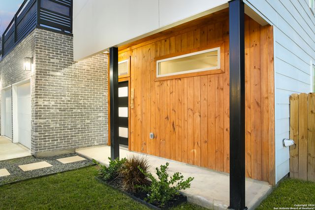 120 Pierce Ave, San Antonio, TX 78208