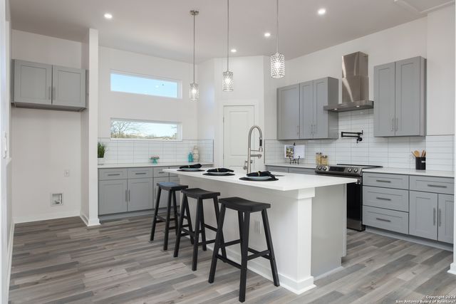 120 Pierce Ave, San Antonio, TX 78208