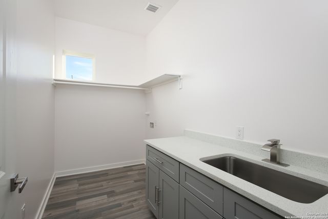 120 Pierce Ave, San Antonio, TX 78208