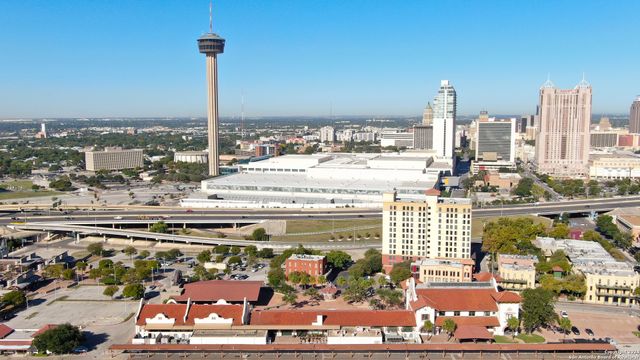 120 Pierce Ave, San Antonio, TX 78208