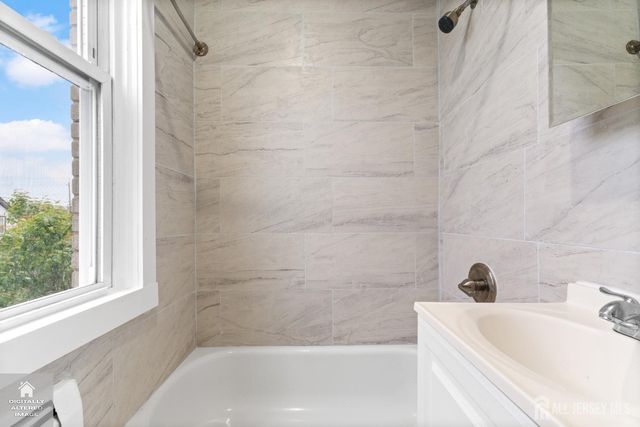 446 baker Place 2, Perth Amboy, NJ 08861
