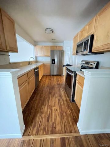 16750 DOVER Drive, Northville Township, MI 48168