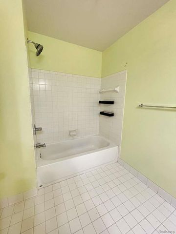 16750 DOVER Drive, Northville Township, MI 48168