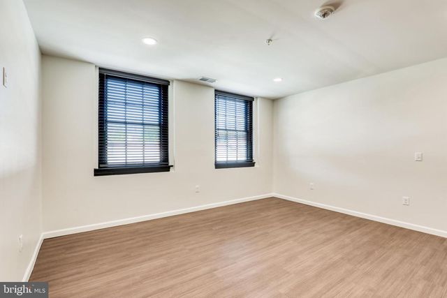 210 E BOSCAWEN ST #203, Winchester, VA 22601