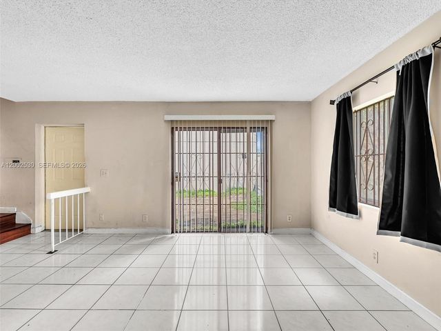 5710 NW 21st St 36-B, Lauderhill, FL 33313