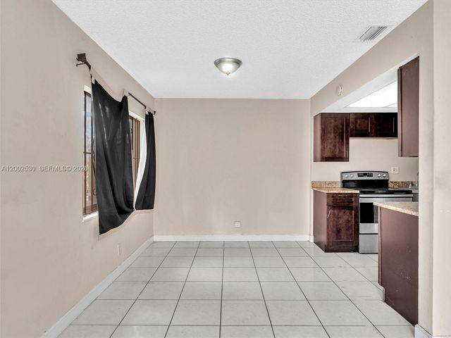 5710 NW 21st St 36-B, Lauderhill, FL 33313