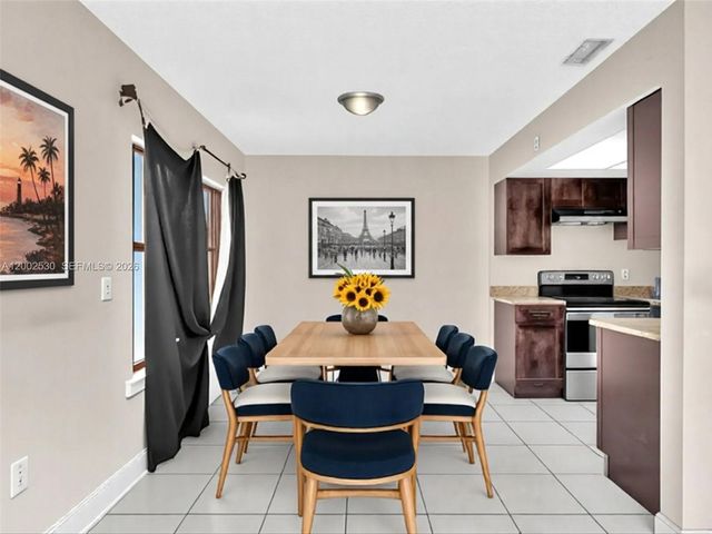 5710 NW 21st St 36-B, Lauderhill, FL 33313