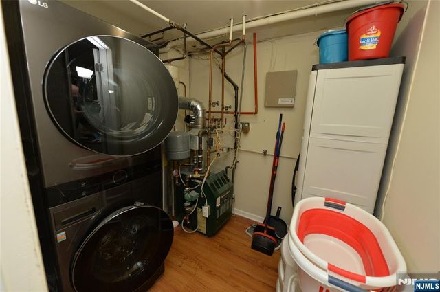 40-10 Paterson Street, Fair Lawn, NJ 07410