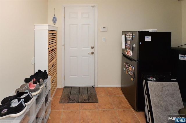 40-10 Paterson Street, Fair Lawn, NJ 07410