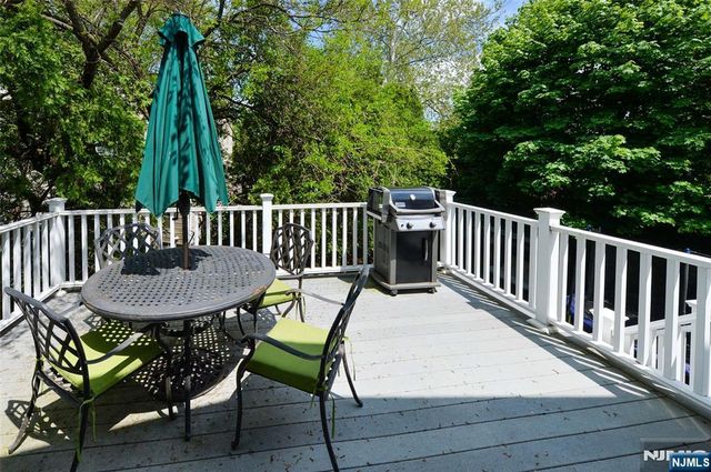 40-10 Paterson Street, Fair Lawn, NJ 07410