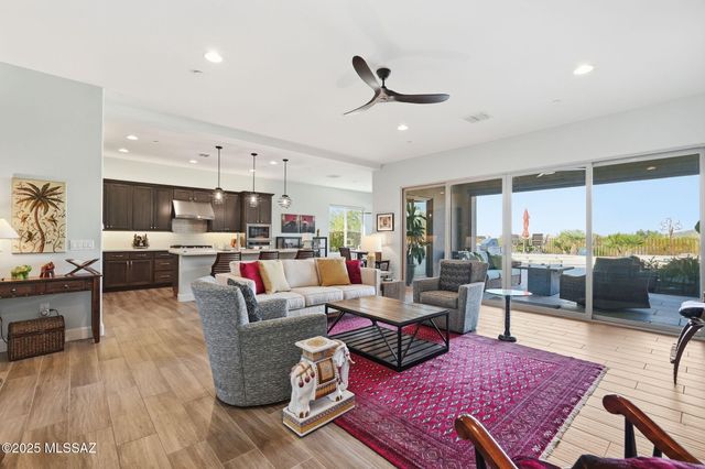 14195 N Los Saguaros Drive, Marana, AZ 85658