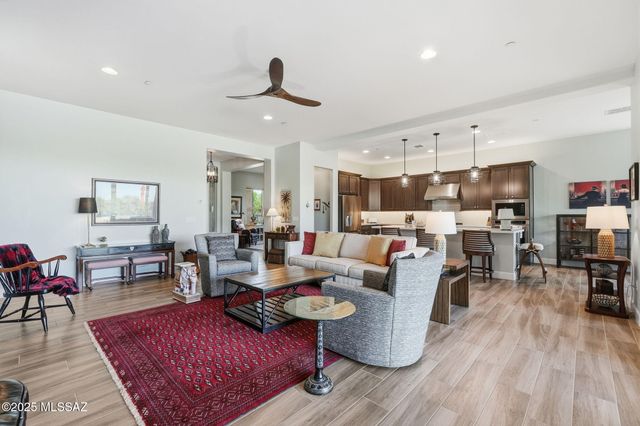 14195 N Los Saguaros Drive, Marana, AZ 85658