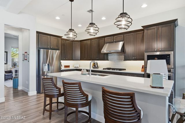 14195 N Los Saguaros Drive, Marana, AZ 85658