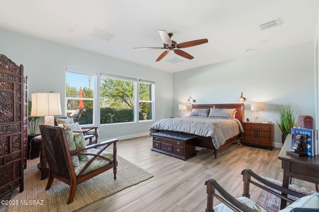 14195 N Los Saguaros Drive, Marana, AZ 85658