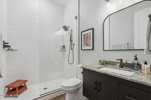 14195 N Los Saguaros Drive, Marana, AZ 85658