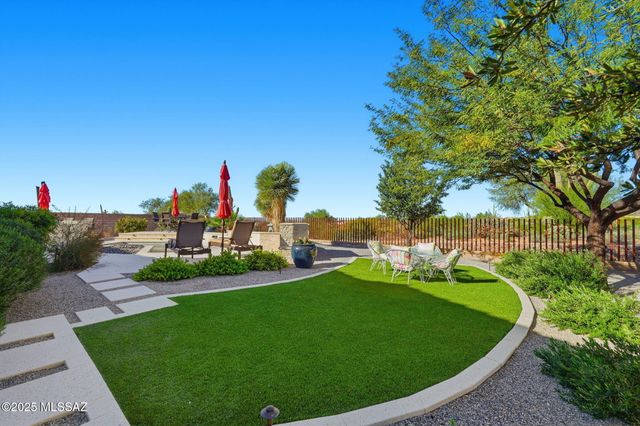 14195 N Los Saguaros Drive, Marana, AZ 85658