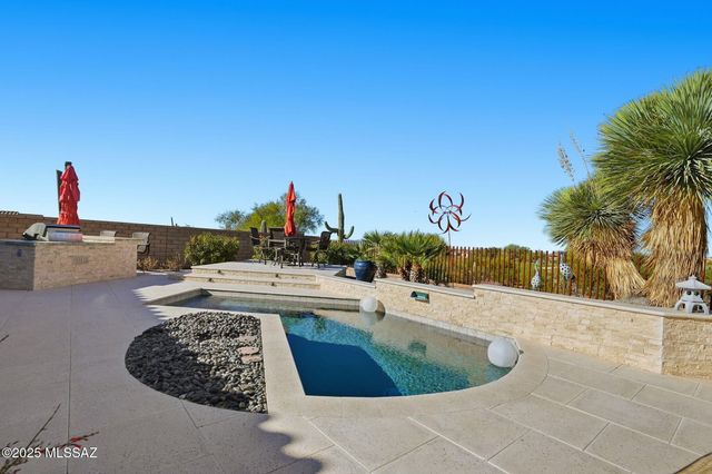 14195 N Los Saguaros Drive, Marana, AZ 85658