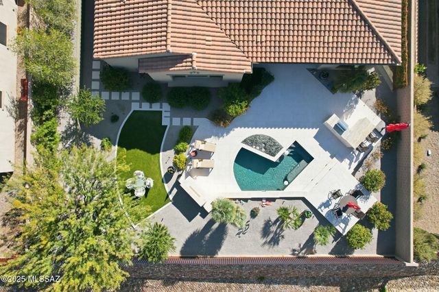 14195 N Los Saguaros Drive, Marana, AZ 85658