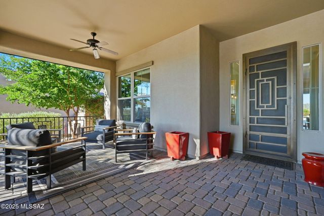 14195 N Los Saguaros Drive, Marana, AZ 85658