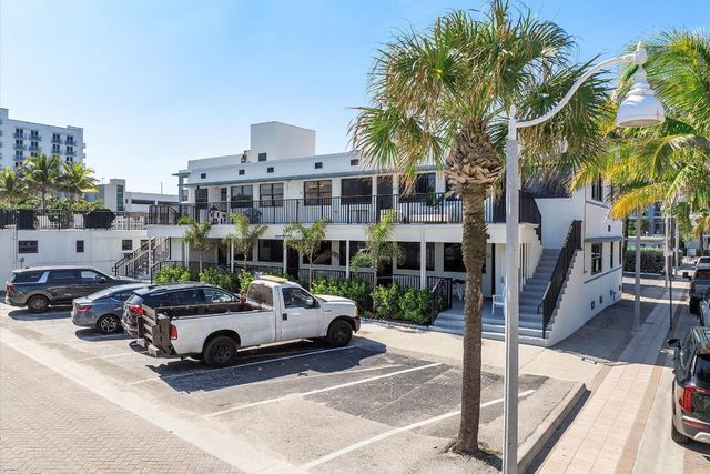 2751 N Surf Road C6, Hollywood, FL 33019