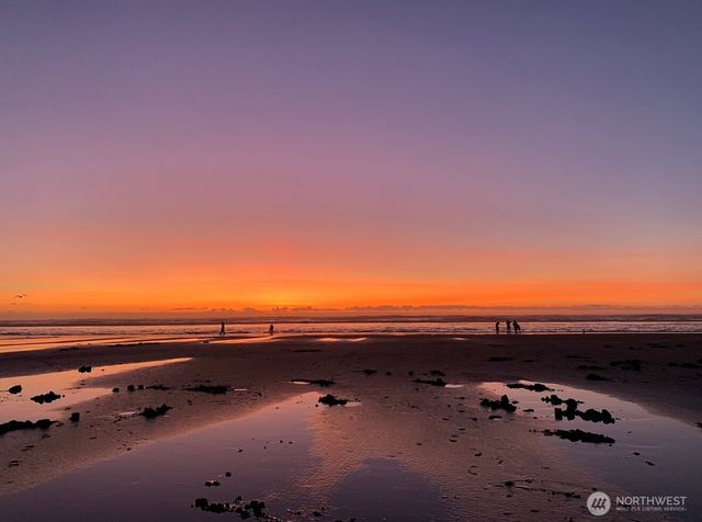 413 N Portal Loop SW, Ocean Shores, WA 98569