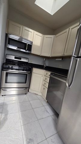 45 Thomas Park 3, Boston, MA 02127