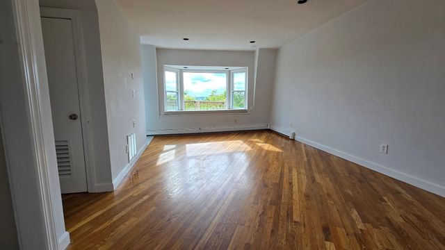 45 Thomas Park 3, Boston, MA 02127
