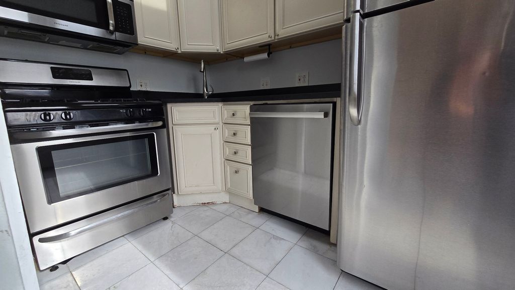 45 Thomas Park 3, Boston, MA 02127