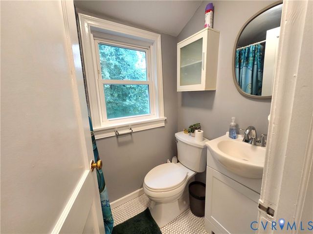 6706 Jahnke Rd, Richmond, VA 23225