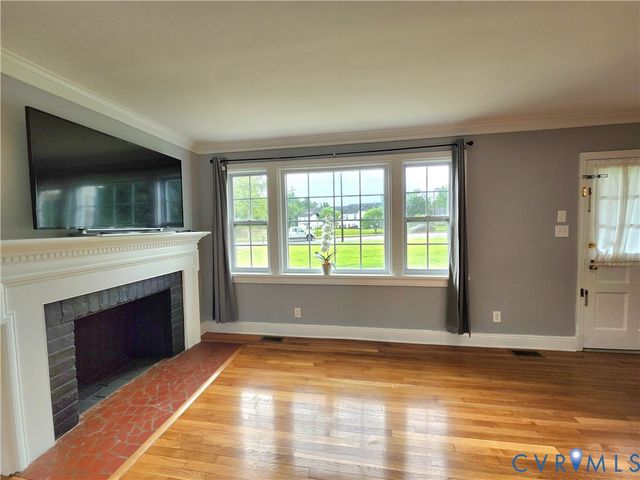 6706 Jahnke Rd, Richmond, VA 23225