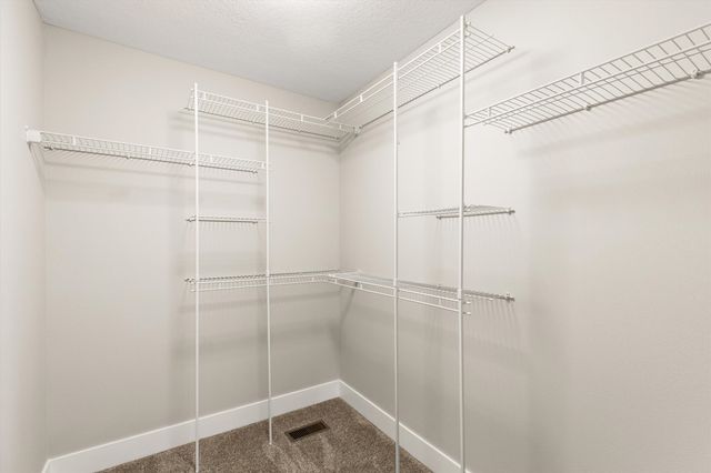 2721 Yordi Drive Drive, Norwalk, IA 50211