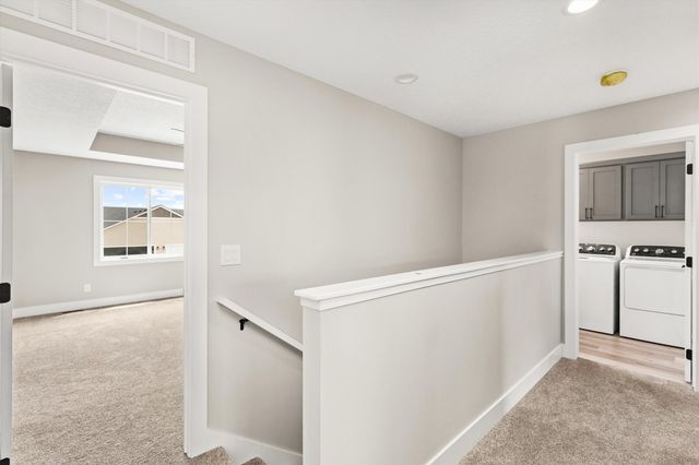 2721 Yordi Drive Drive, Norwalk, IA 50211