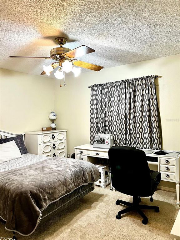 Image 9 of property listing at 1891 FORTUNE COURT, Deltona, FL 32725