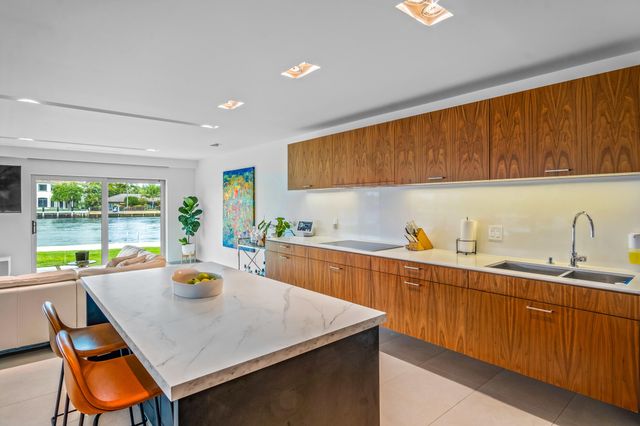 35 Castle Harbor Island, Fort Lauderdale, FL 33308