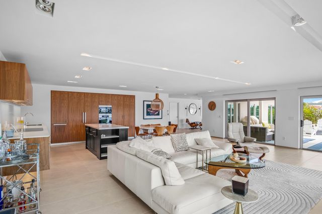 35 Castle Harbor Island, Fort Lauderdale, FL 33308