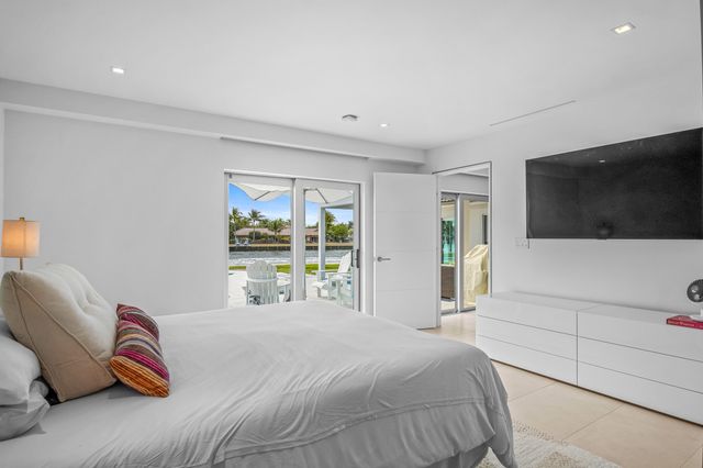 35 Castle Harbor Island, Fort Lauderdale, FL 33308