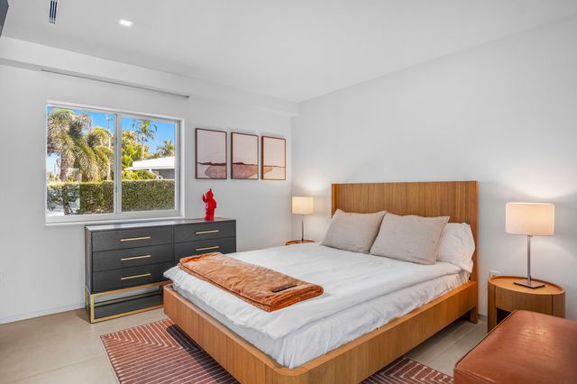 35 Castle Harbor Island, Fort Lauderdale, FL 33308