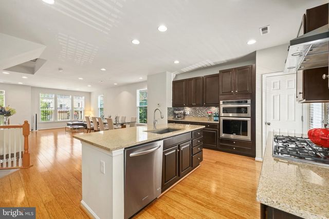 9640 PULLMAN PL, Fairfax, VA 22031