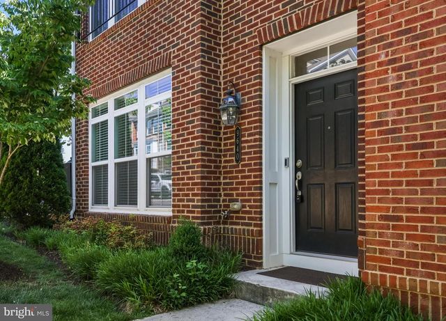 9640 PULLMAN PL, Fairfax, VA 22031