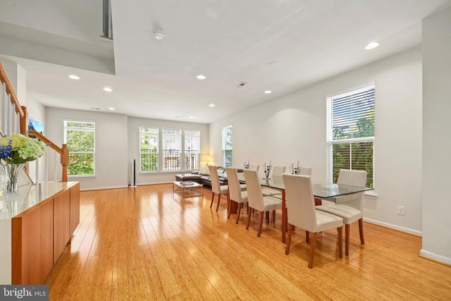 9640 PULLMAN PL, Fairfax, VA 22031