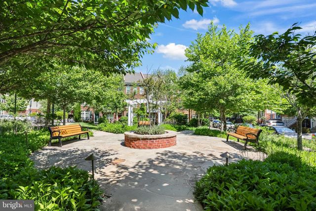 9640 PULLMAN PL, Fairfax, VA 22031