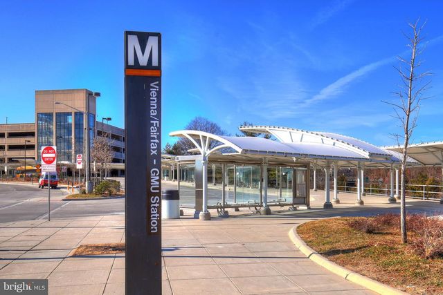 9640 PULLMAN PL, Fairfax, VA 22031