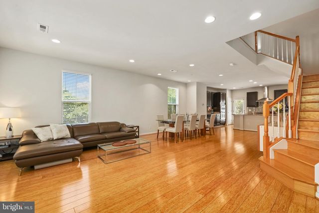 9640 PULLMAN PL, Fairfax, VA 22031