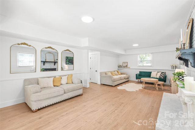 610 Ridgeway Drive, Belmont, NC 28012