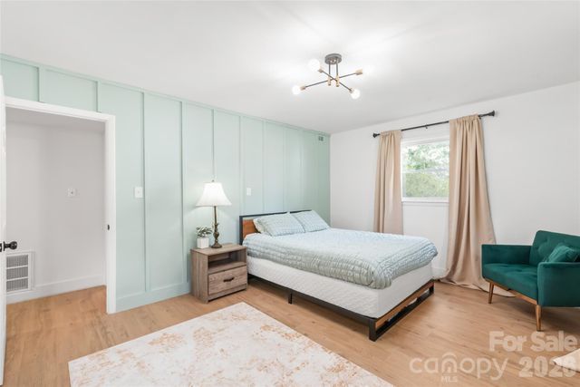 610 Ridgeway Drive, Belmont, NC 28012