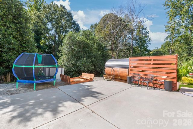 610 Ridgeway Drive, Belmont, NC 28012
