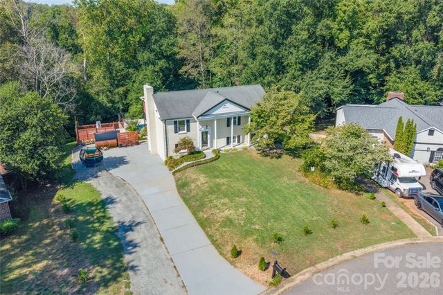610 Ridgeway Drive, Belmont, NC 28012