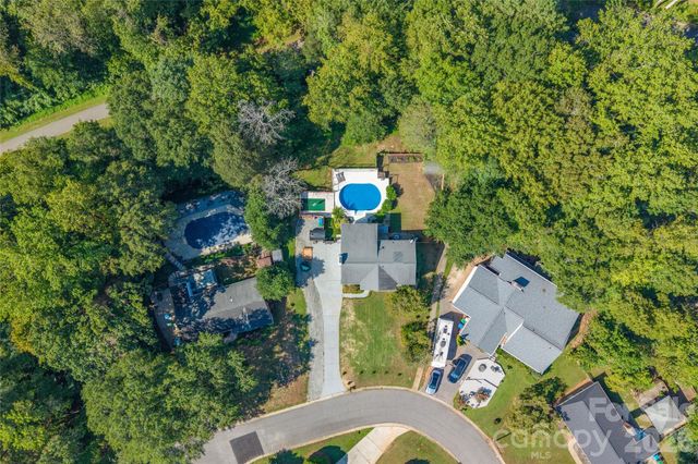 610 Ridgeway Drive, Belmont, NC 28012