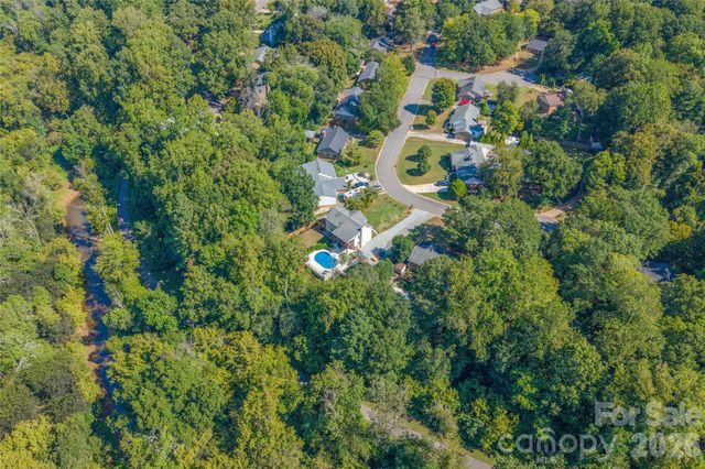 610 Ridgeway Drive, Belmont, NC 28012